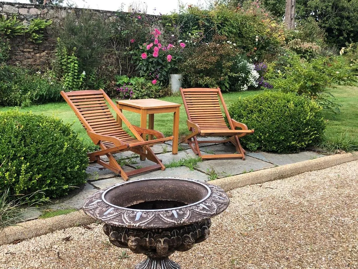 Frühstückspension Demeure Du Porzou, Chambres D'Hotes De Charme Dans Demeure D'Exception, Parc Paysager, Spa, Massages, Proche Paimpol, Classe 4 Epis Yvias