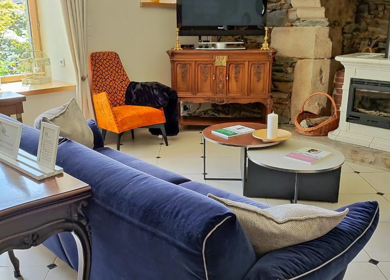 Frühstückspension Demeure Du Porzou, Chambres D'Hotes De Charme Dans Demeure D'Exception, Parc Paysager, Spa, Massages, Proche Paimpol, Classe 4 Epis Yvias